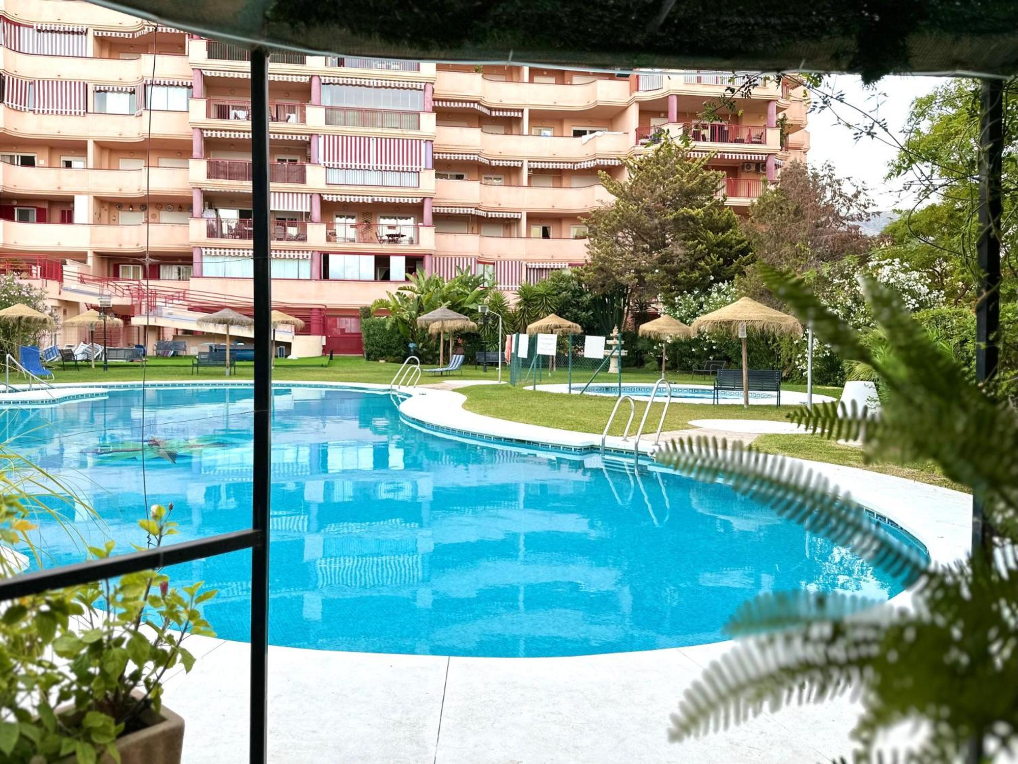 פואנגירולה Costa Del Sol Seaside Studio - 5 Mins From Beach מראה חיצוני תמונה