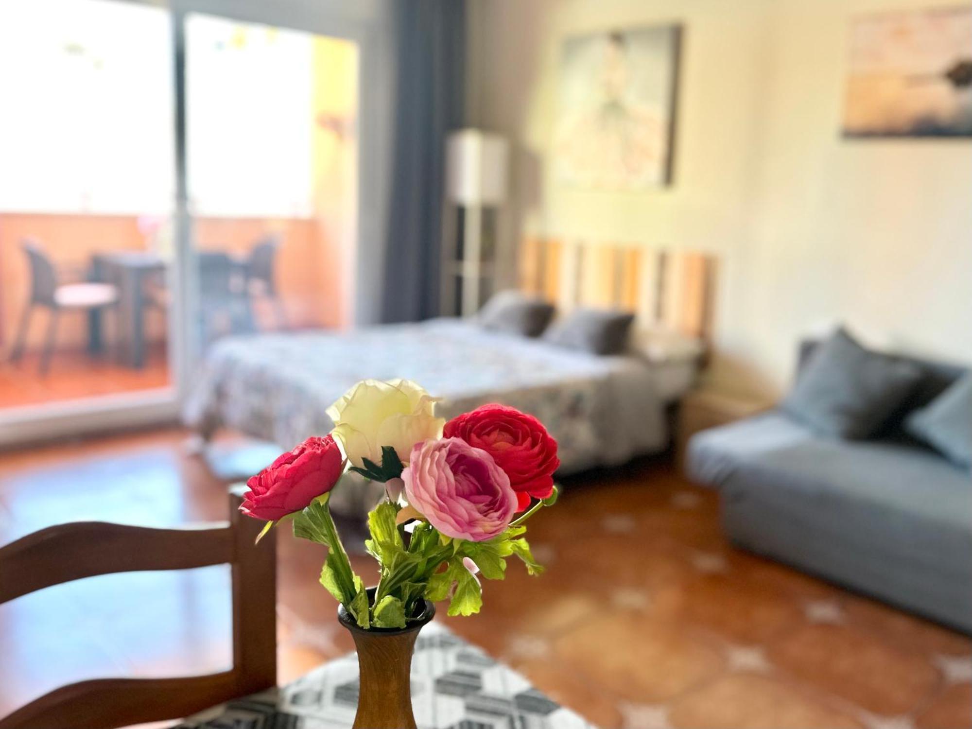 פואנגירולה Costa Del Sol Seaside Studio - 5 Mins From Beach מראה חיצוני תמונה
